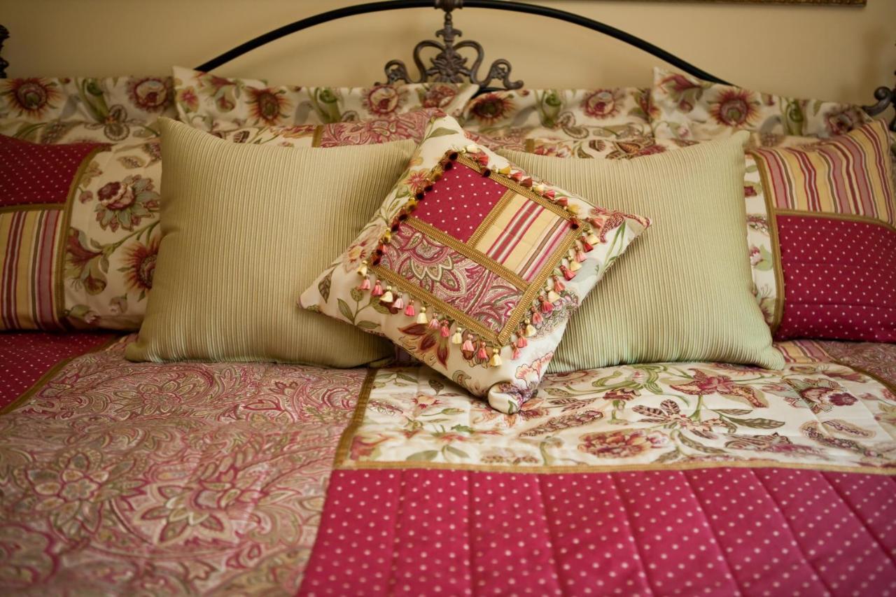 Pillow And Paddock Bed & Breakfast La Grange