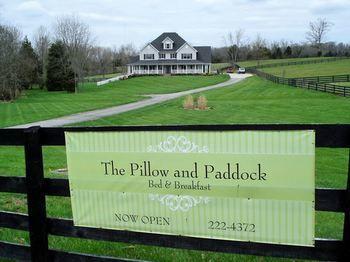 Bed and breakfast Pillow And Paddock 3*